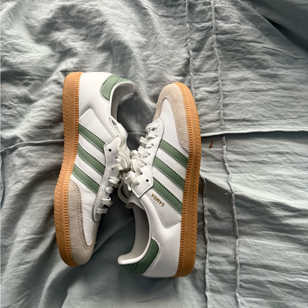Adidas sambas White and Green Sneakers